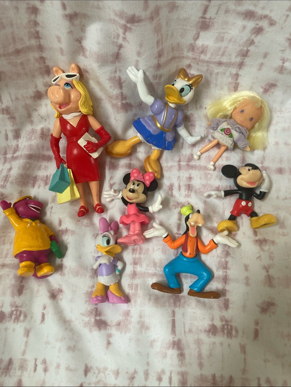 Mixed of Vintage & Disney toys